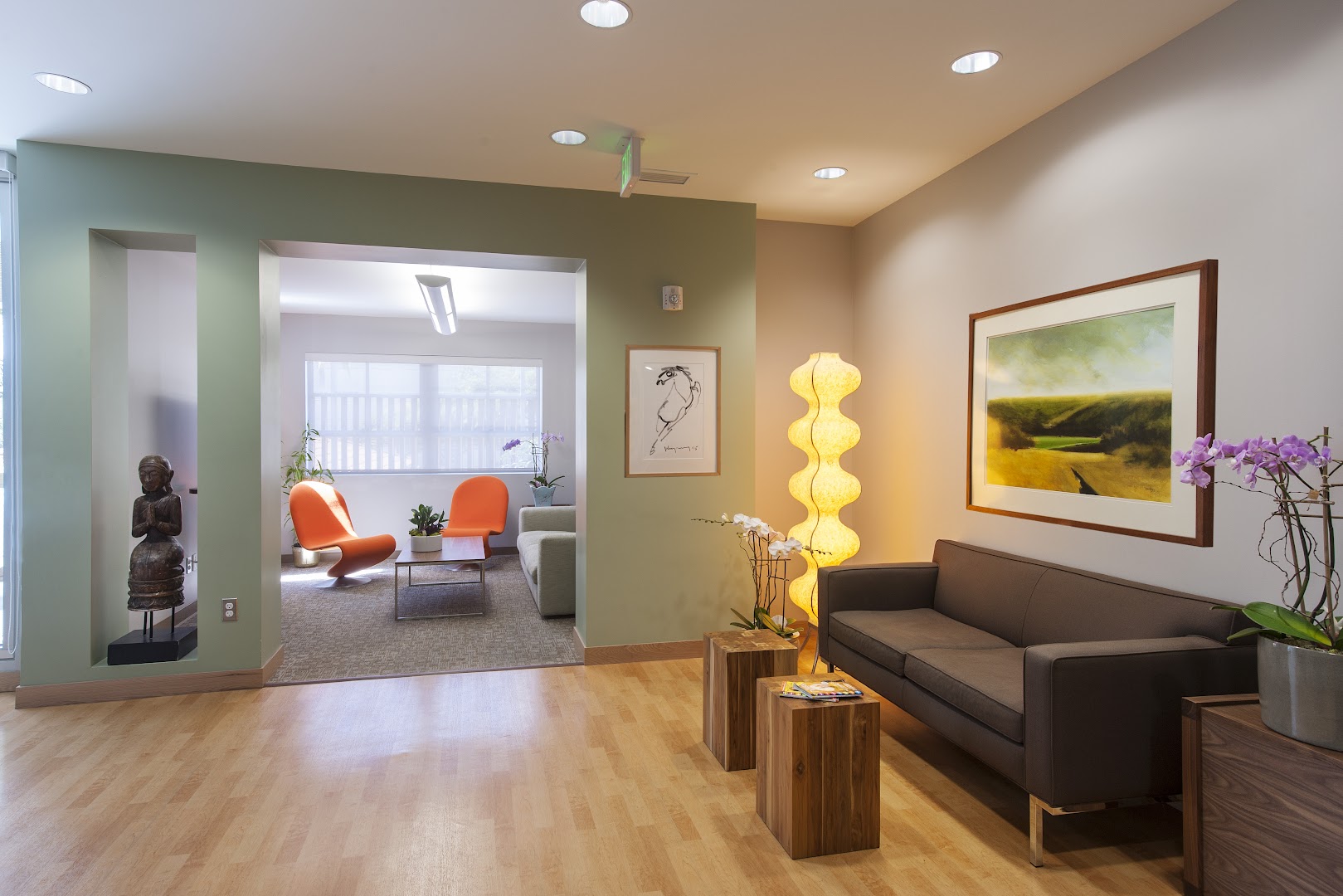 Contemporary Patient Waiting Room