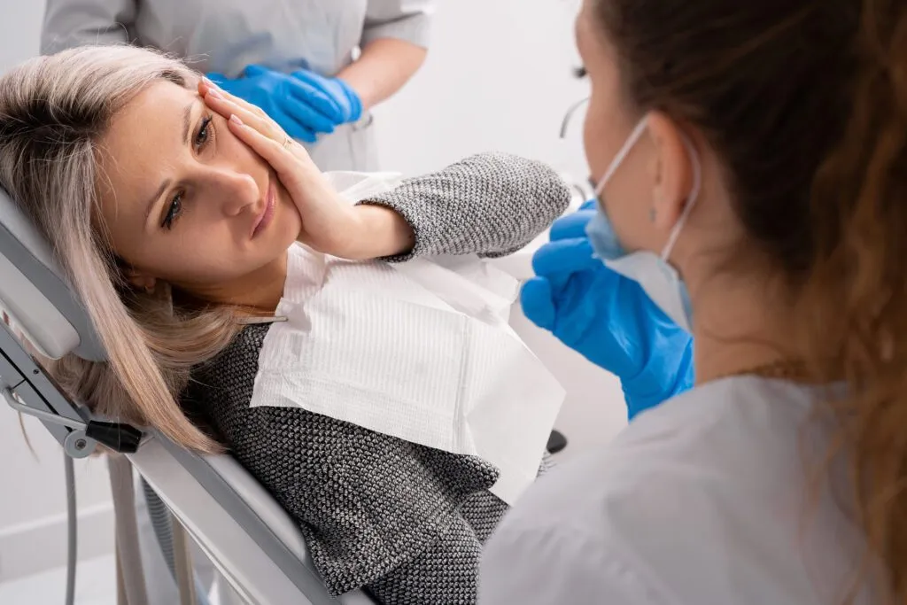 Urgent Care: 5 Reasons You Need an Emergency Dental Care