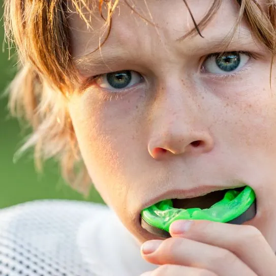 Ultimate 8-Step Guide to Avoiding Cracked Teeth and Protecting Your Smile