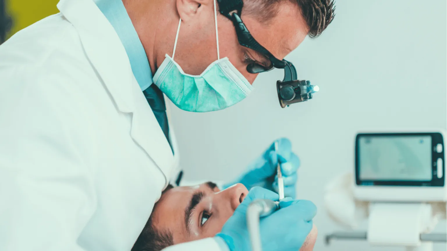 Emergency Root Canal Treatment: What to Do When Pain Strikes