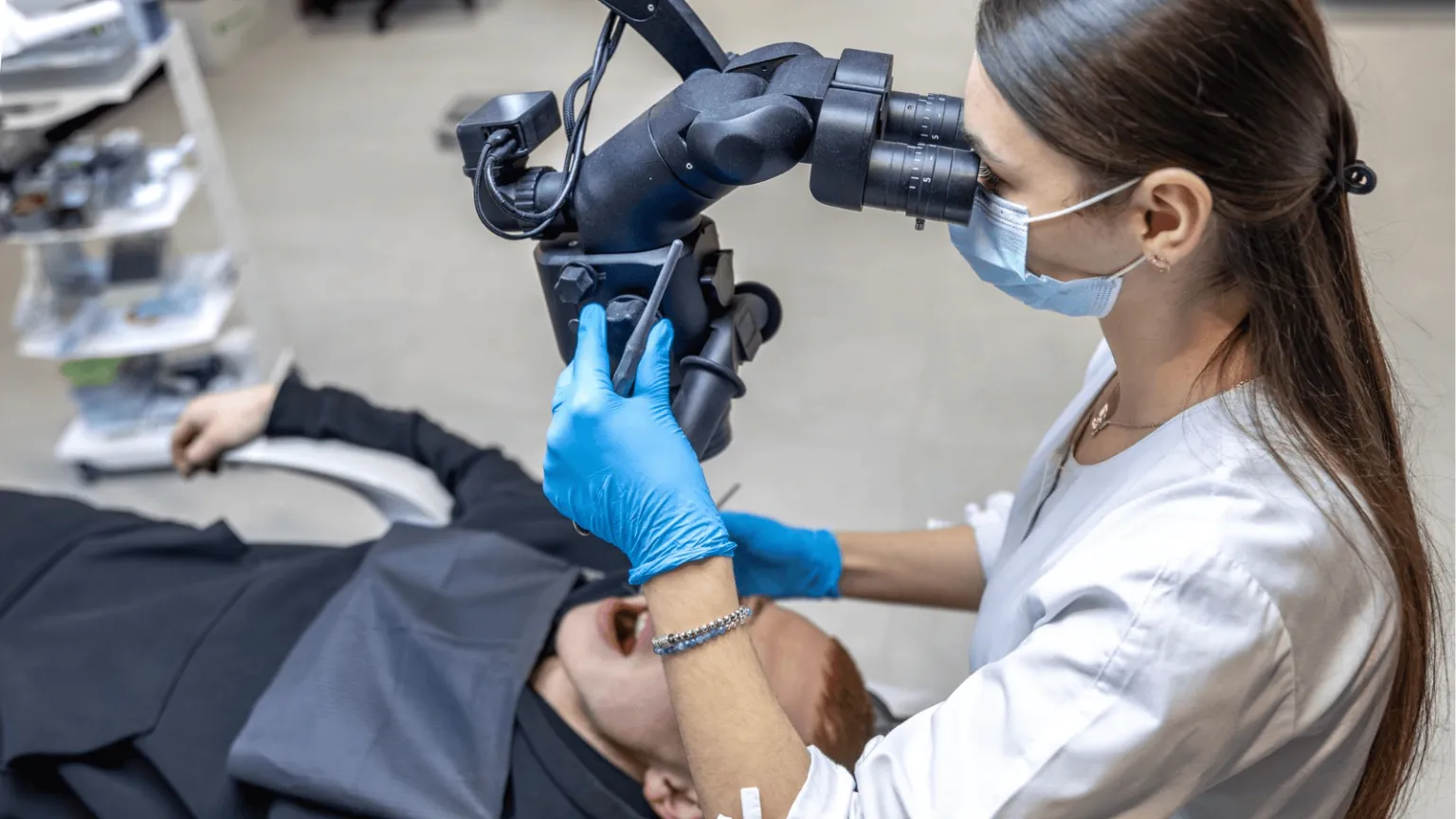 How Dental Microscopes Improve Treatment Success